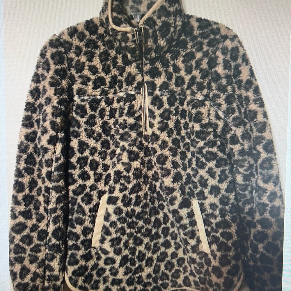 Abercrombie & Fitch Soft A&F Collection Cheetah print Quarterzip Fleece